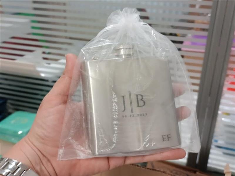 BRINDES E PRESENTES PERSONALIZADOS