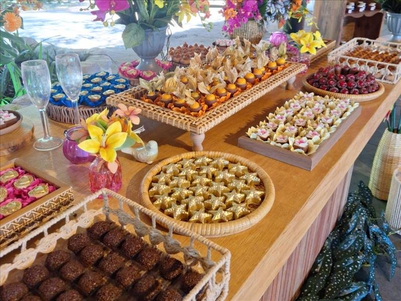 Doces finos artesanais com produtos e chocolate de primeira linha!