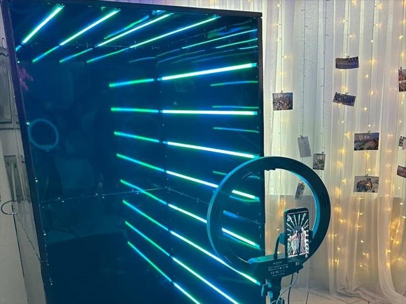 TUNEL DE LED INFINITO