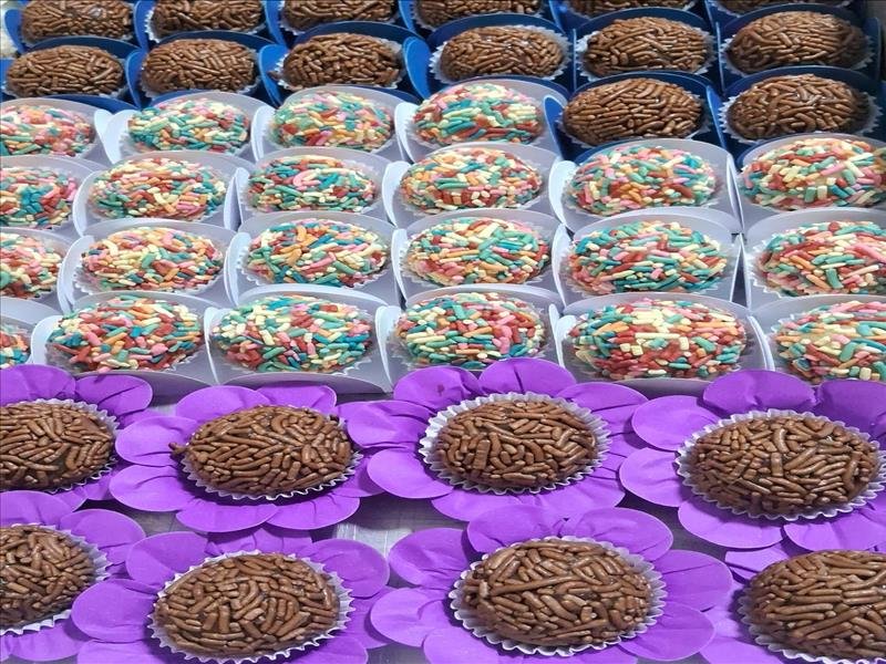 DOCES TRADICIONAIS E ESPECIAIS