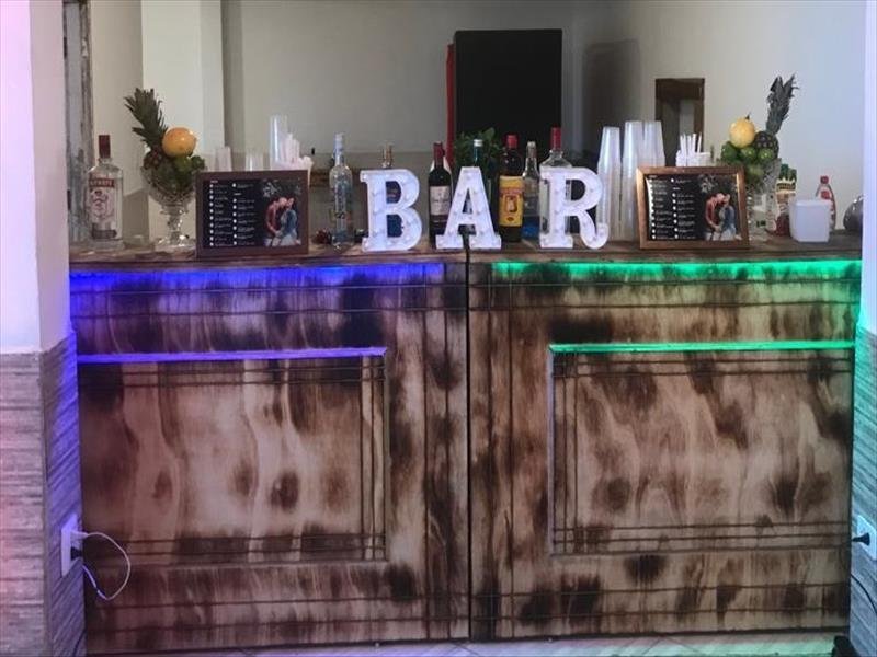 BARTENDER