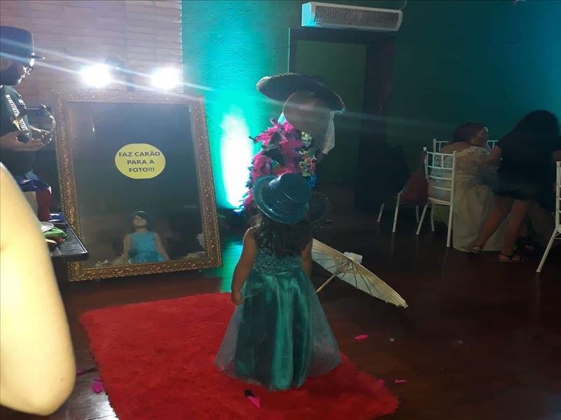 Totem, cabine e espelho mágico!