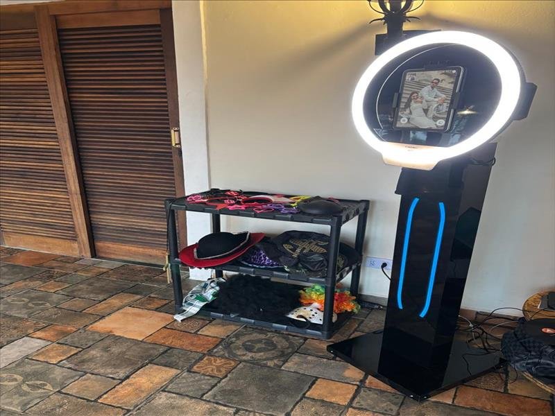 TOTEM, ESPELHO MAGICO E CABINE DE FOTO-LEMBRANÇA