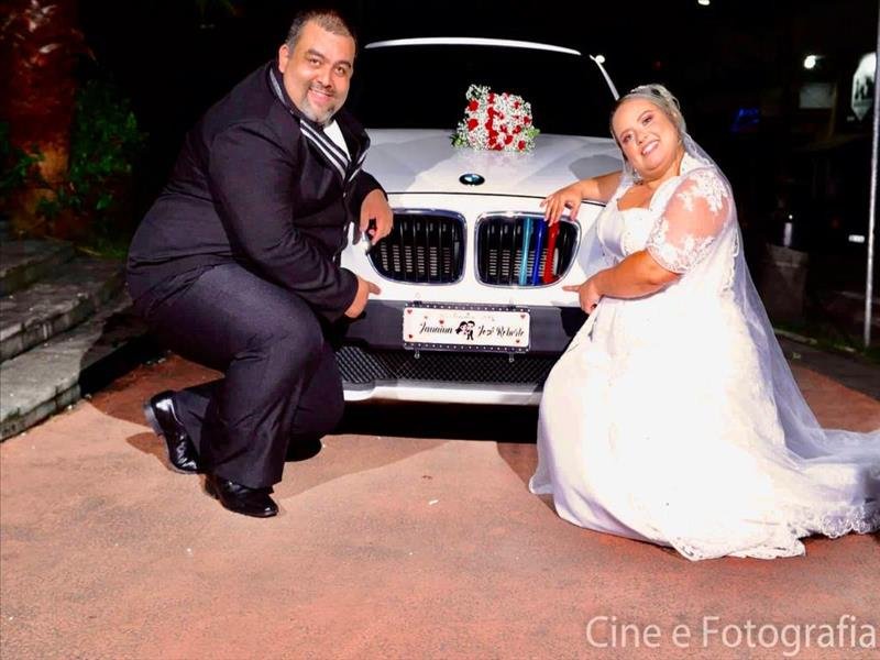 BMW linda, com uma equipe top para te transportar com conforto, segurança e muito charme no dia mais importante da sua vida!
