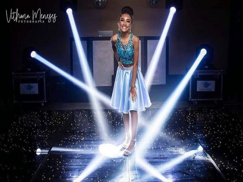 Som e iluminação completa para uma pista de dança incrível na sua festa!