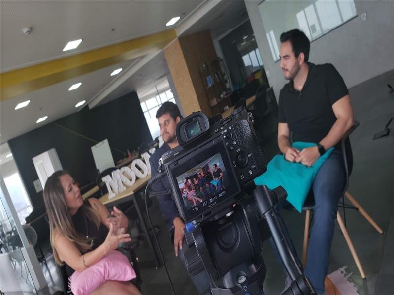 Cinegrafia com muita criatividade e profissionalismo para eternizar momentos incríveis de maneira super especial e o MENOR PREÇO DINDA SHOP!!!