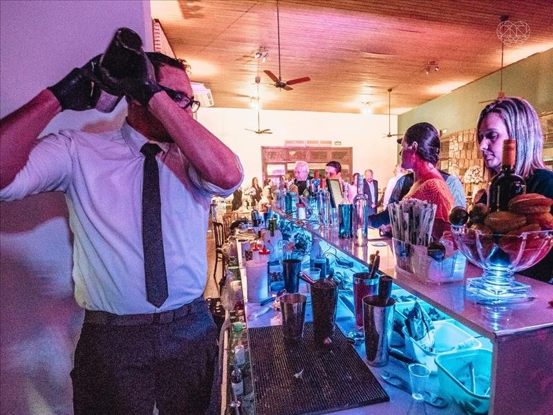 Bartender! Drinks com e sem álcool, cardápios personalizados, várias opções de bar!