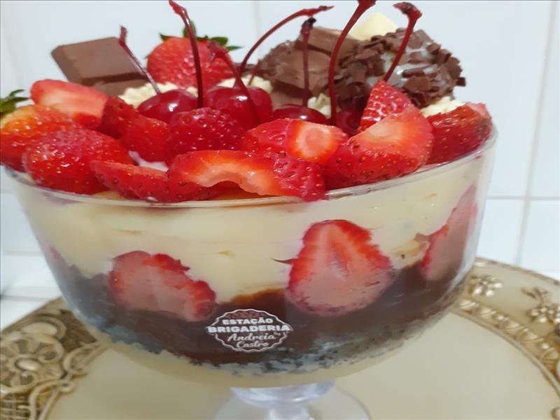 Bolos e sobremesas gourmet especiais para festas e eventos!