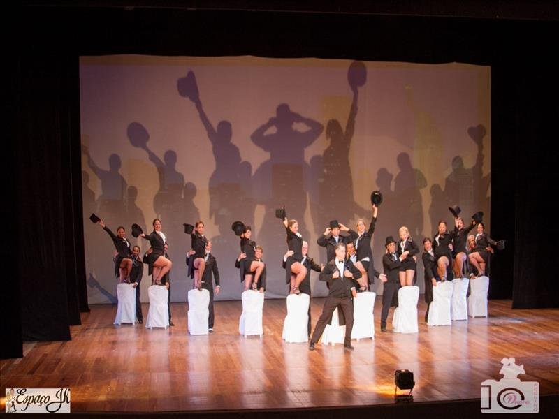 Coreografia para casais, debutantes e grupos! Valsa ou personalizada!