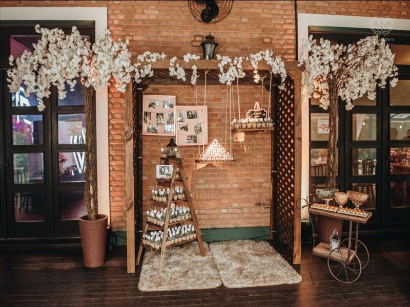 Decoração clássica, rústica ou personalizada para seu evento ficar inesquecível!