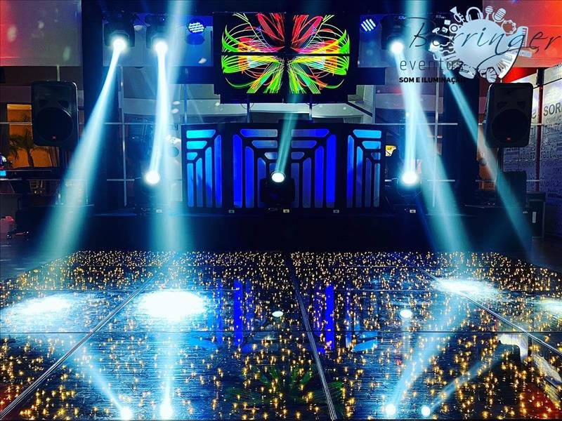 Som e iluminação de qualidade para todo tipo de festas e eventos!