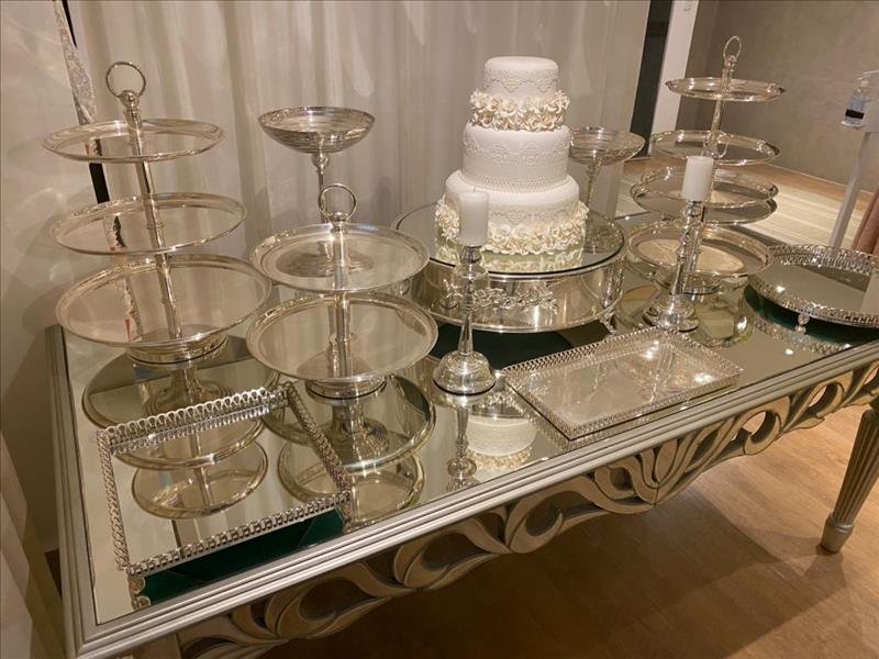 Locação de Peças, Louças, Toalhas e decorações para festas e eventos.