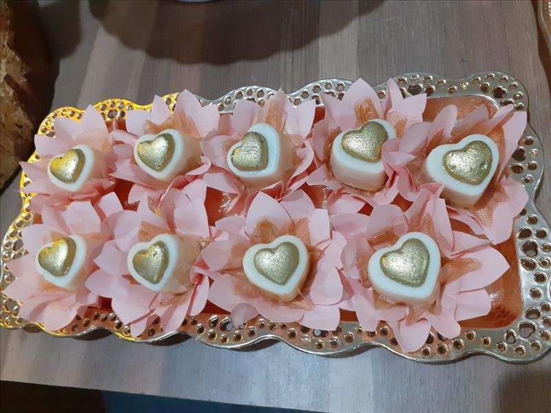 Doces finos artesanais com produtos e chocolate de primeira linha!