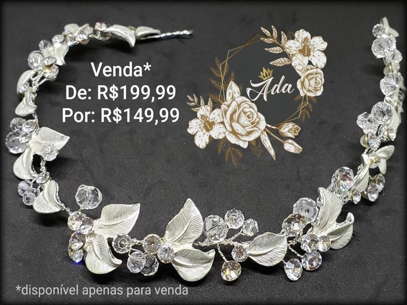 Coroas e acessórios para noivas e debutantes