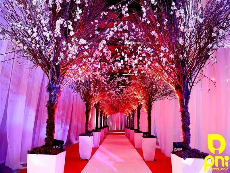 Decoração completa e estruturas incríveis para todo tipo de festa e evento com muita classe e sofisticação!