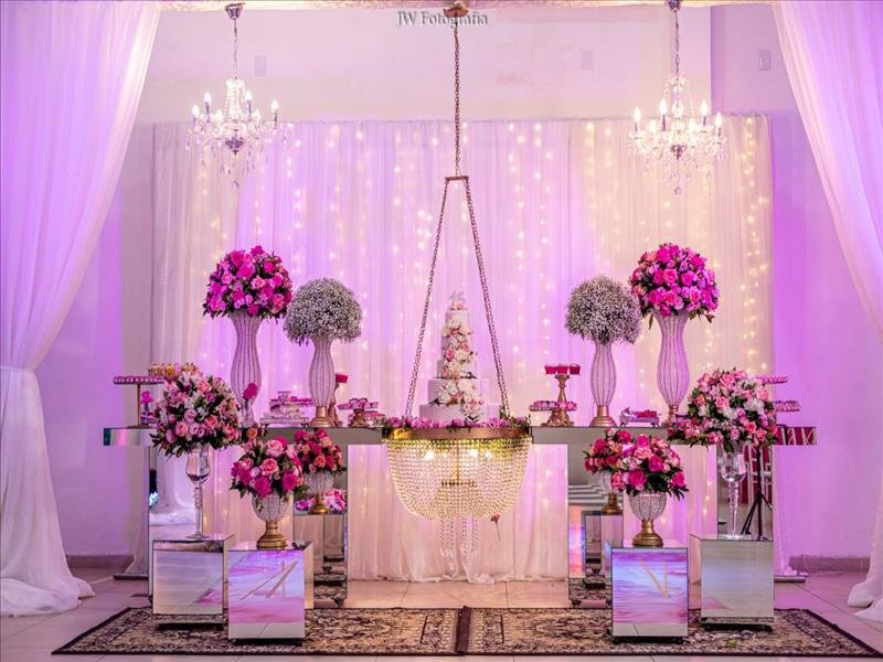 Decoração completa e estruturas incríveis para todo tipo de festa e evento com muita classe e sofisticação!