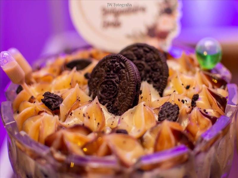 Carrinho de brigadeiro gourmet, apresentação incrível, sabor maravilhoso e convidados enloquecidos!