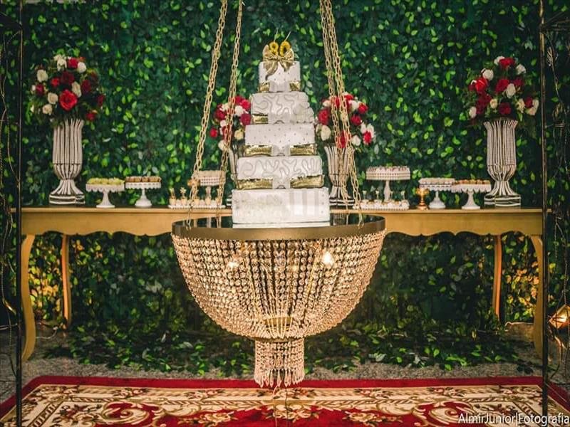 Locação de Peças e Decorações para festas e eventos