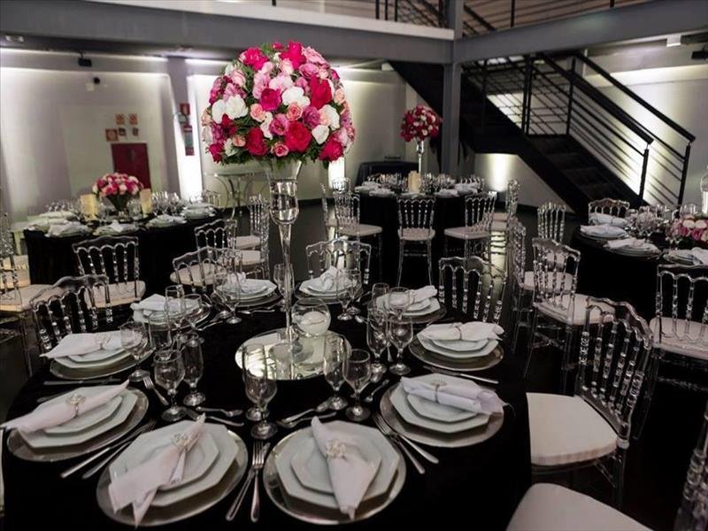 Locação de Peças e Decorações para festas e eventos