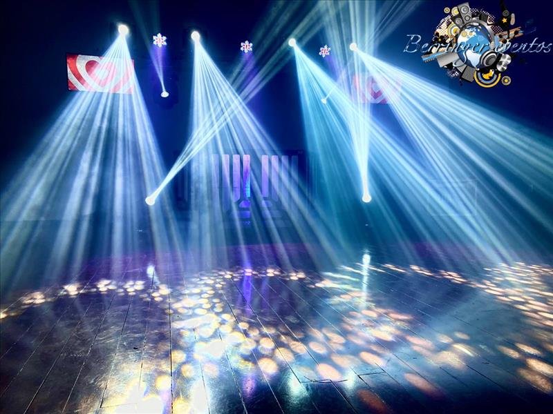 Som e iluminação completa para uma pista de dança incrível na sua festa!