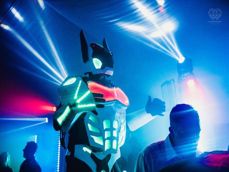 Robozão de Led e o menor preço exclusivo Dinda Shop