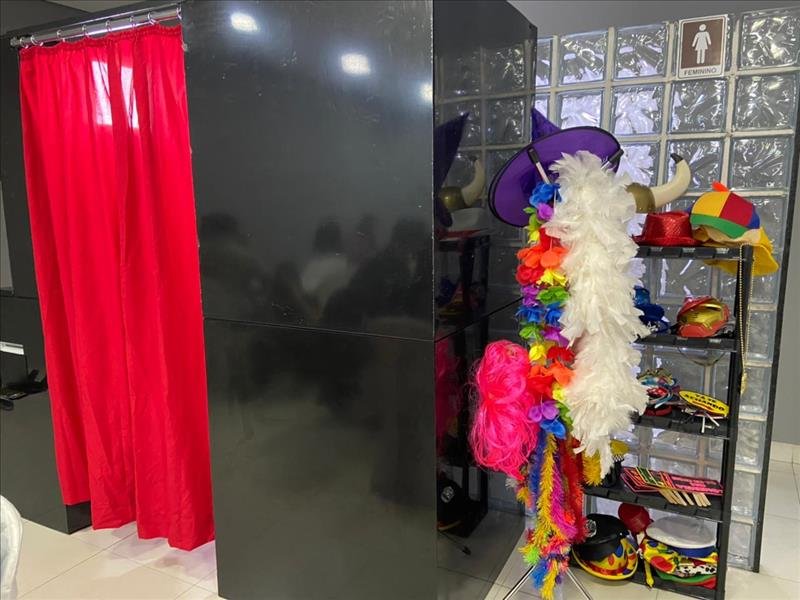 BLACK DINDA: Cabine e totem de foto-lembrança de altíssima qualidade!