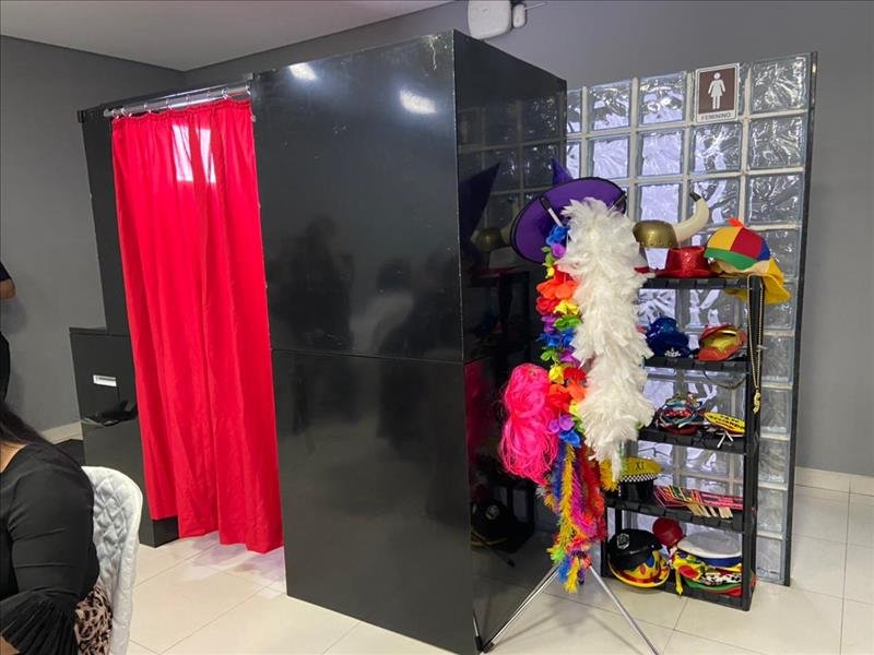 BLACK DINDA: Cabine e totem de foto-lembrança de altíssima qualidade!