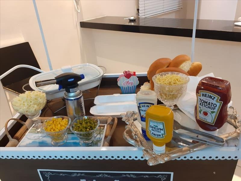 Carrinhos Gourmet para eventos! Brigadeiros e Hot Dog!