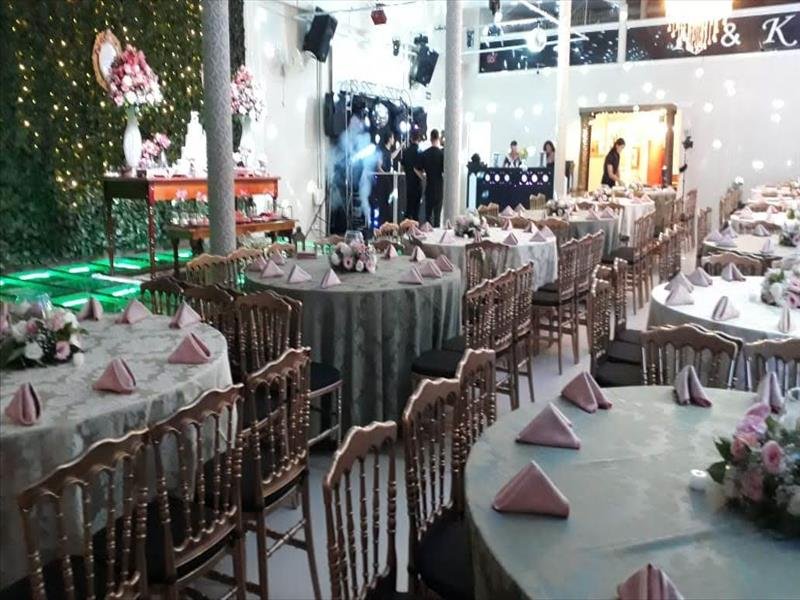 Locação de Mobiliário para festas e eventos e o menor preço exclusivo Dinda Shop!