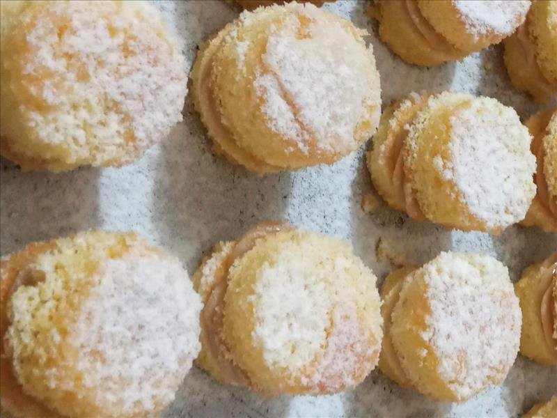 Bem-casados, bem-vividos e bem-nascidos com doce de leite e ingredientes de alta qualidade!