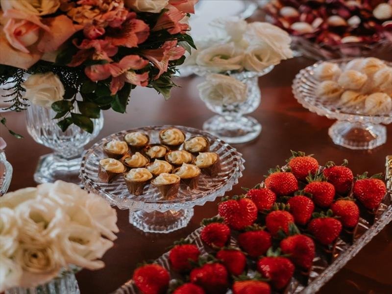 Doces finos artesanais com produtos e chocolate de primeira linha e o menor preço exclusivo Dinda Shop!