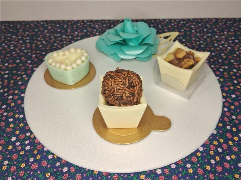 DOCES TRADICIONAIS E ESPECIAIS