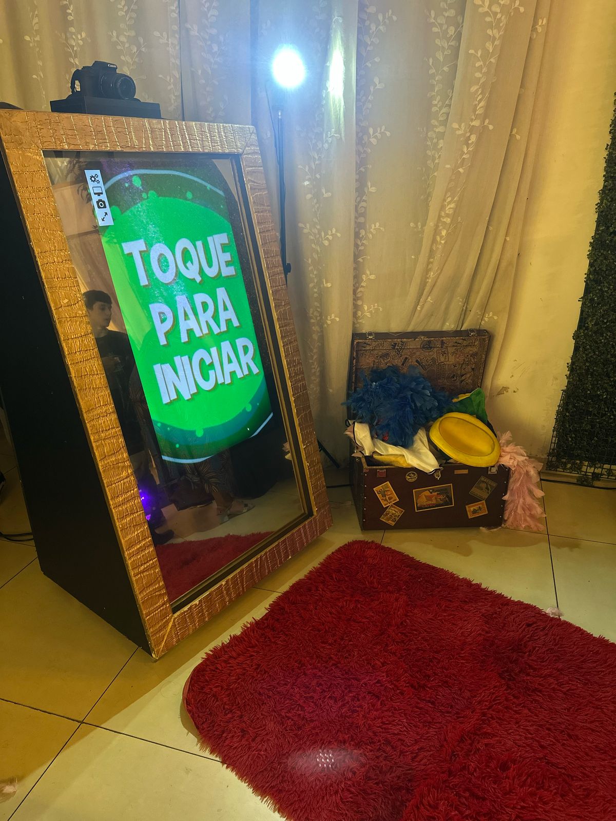 Logo CABINE OU TOTEM DE FOTO-LEMBRANÇA